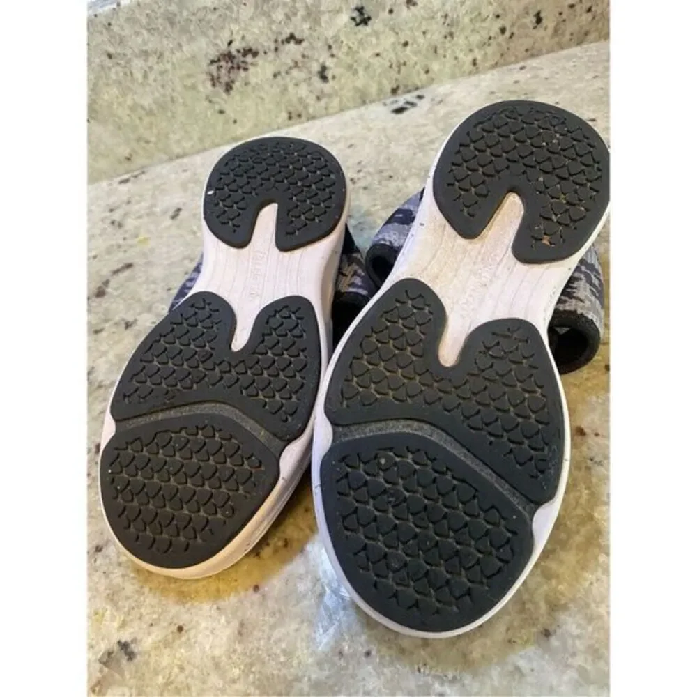 Boys dream pairs sandals size‎ 11